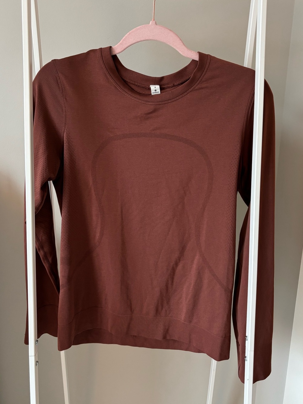 Lululemon Swiftly Breathe Long Sleeve Pullover Top